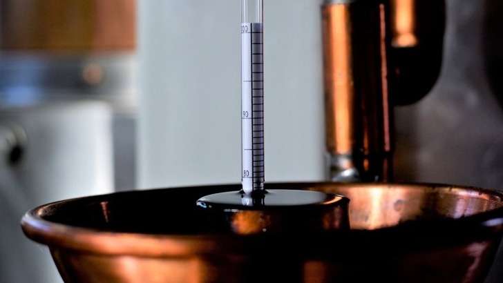 un-procede-de-fabrication-artisanal-a-distiller
