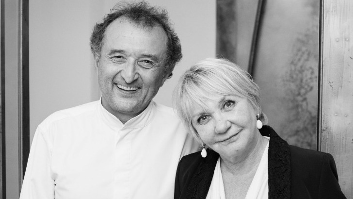 cerf-a-cossonay-suisse-duo-christine-carlo-crisci