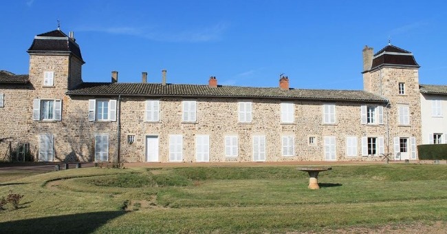 chateau-de-lacarelle-a-saint-etienne-des-oullieres