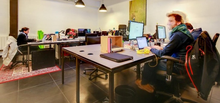 split-coworking-a-paris-18-des-espaces-et-des-bureaux-partages-entre-professionnels